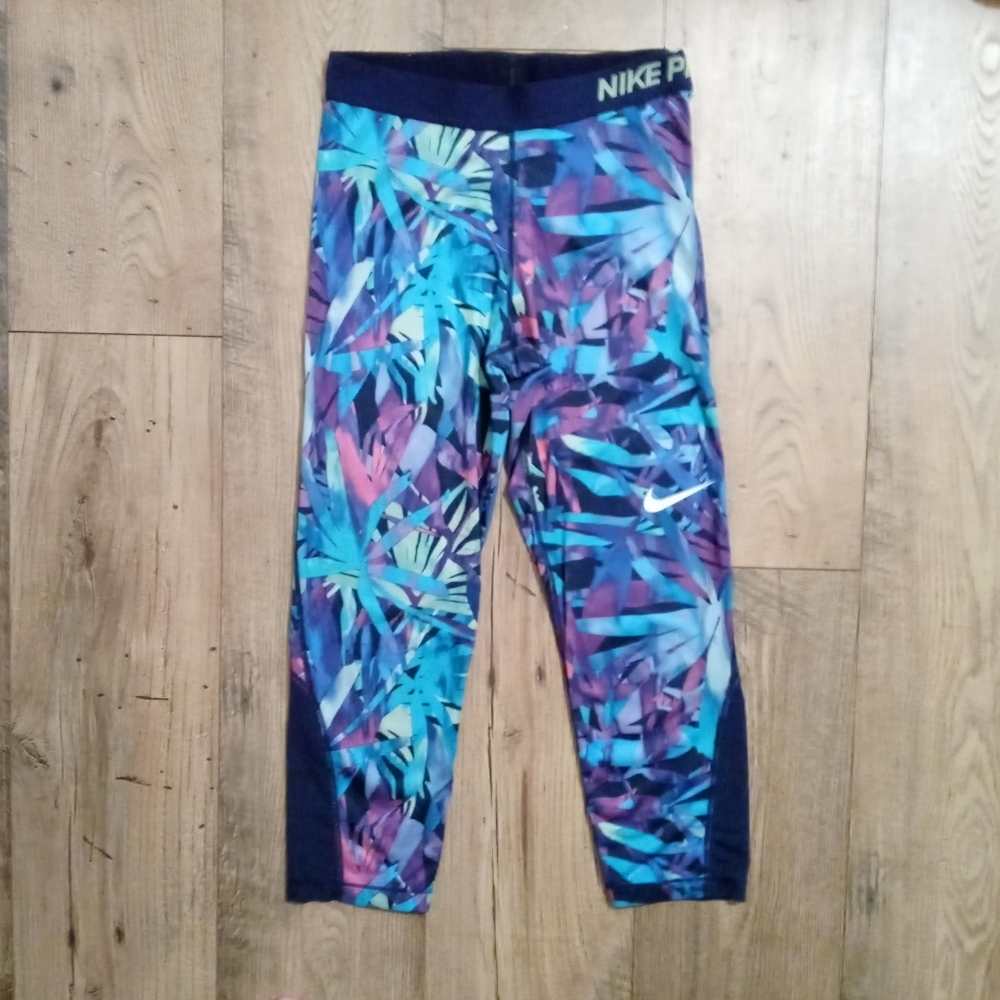 Nike Pro Cool Dri-Fit Capris's